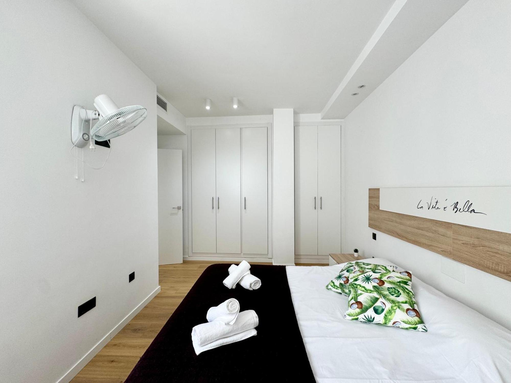 Apartamento Sweet Capuchinos Малага Екстериор снимка