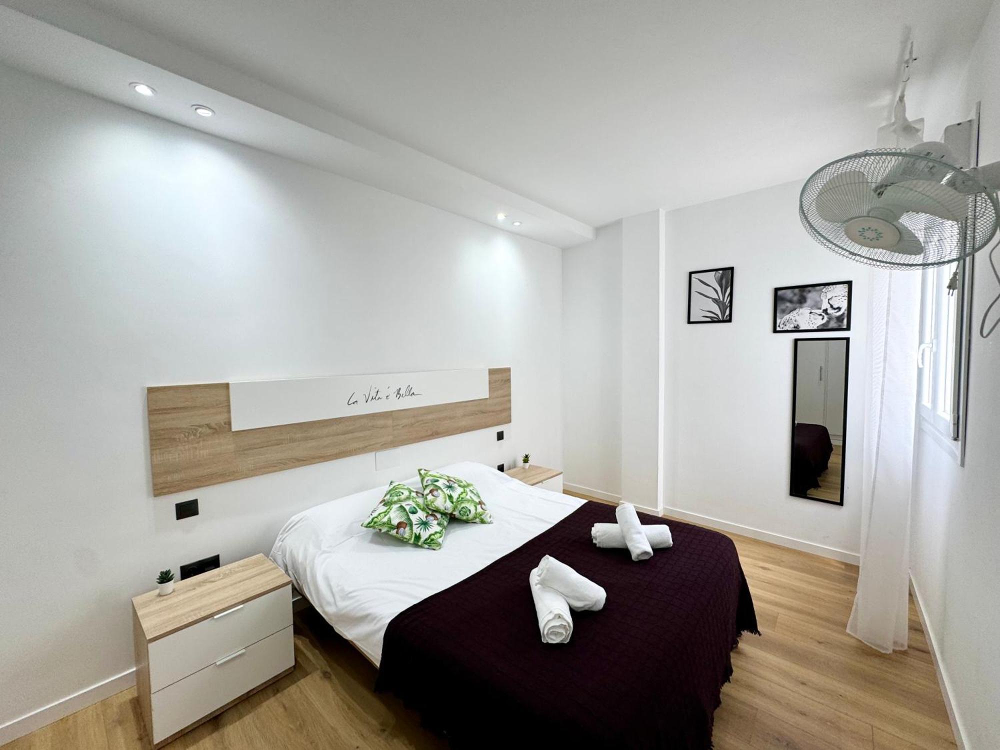 Apartamento Sweet Capuchinos Малага Екстериор снимка