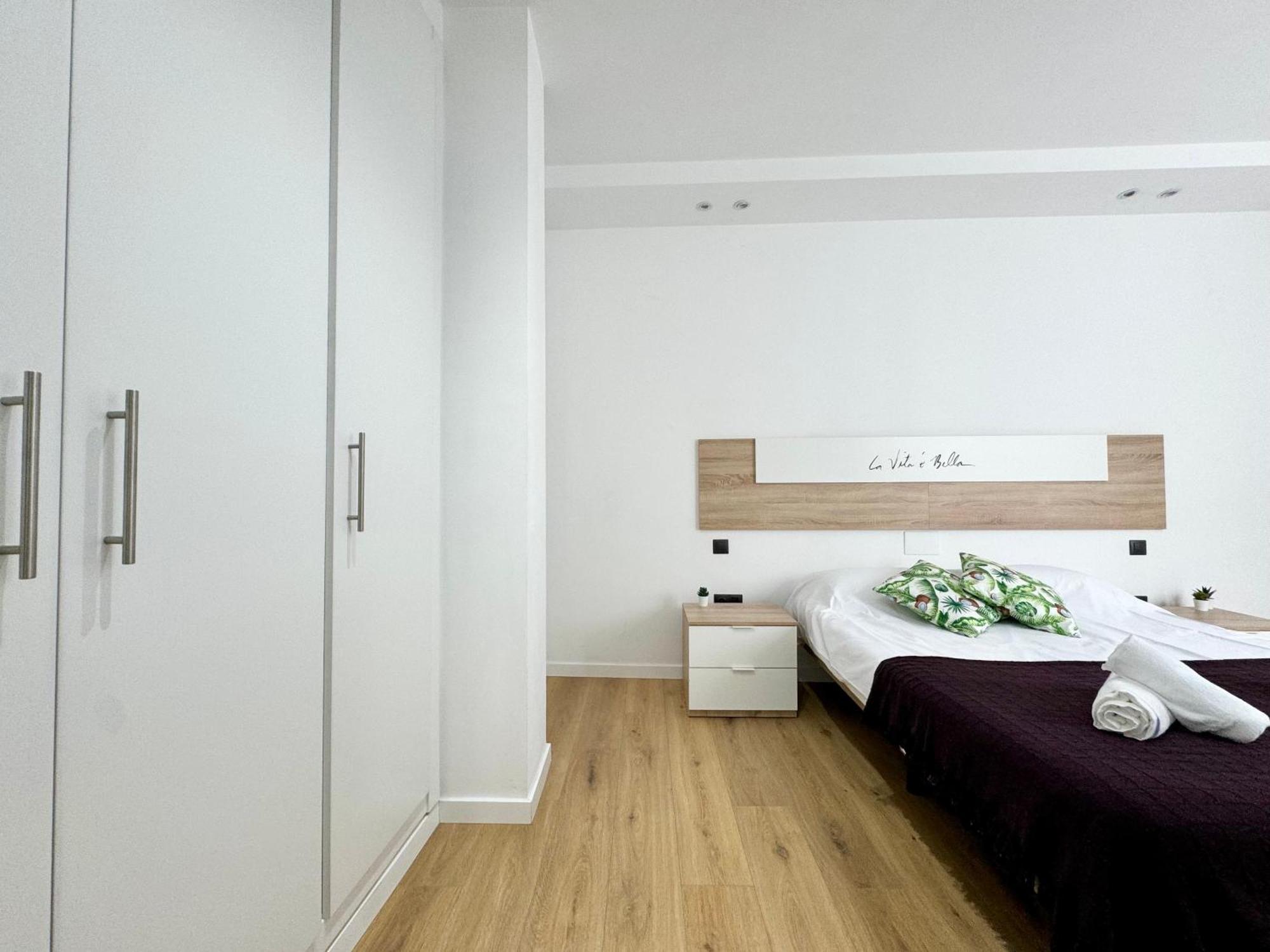 Apartamento Sweet Capuchinos Малага Екстериор снимка